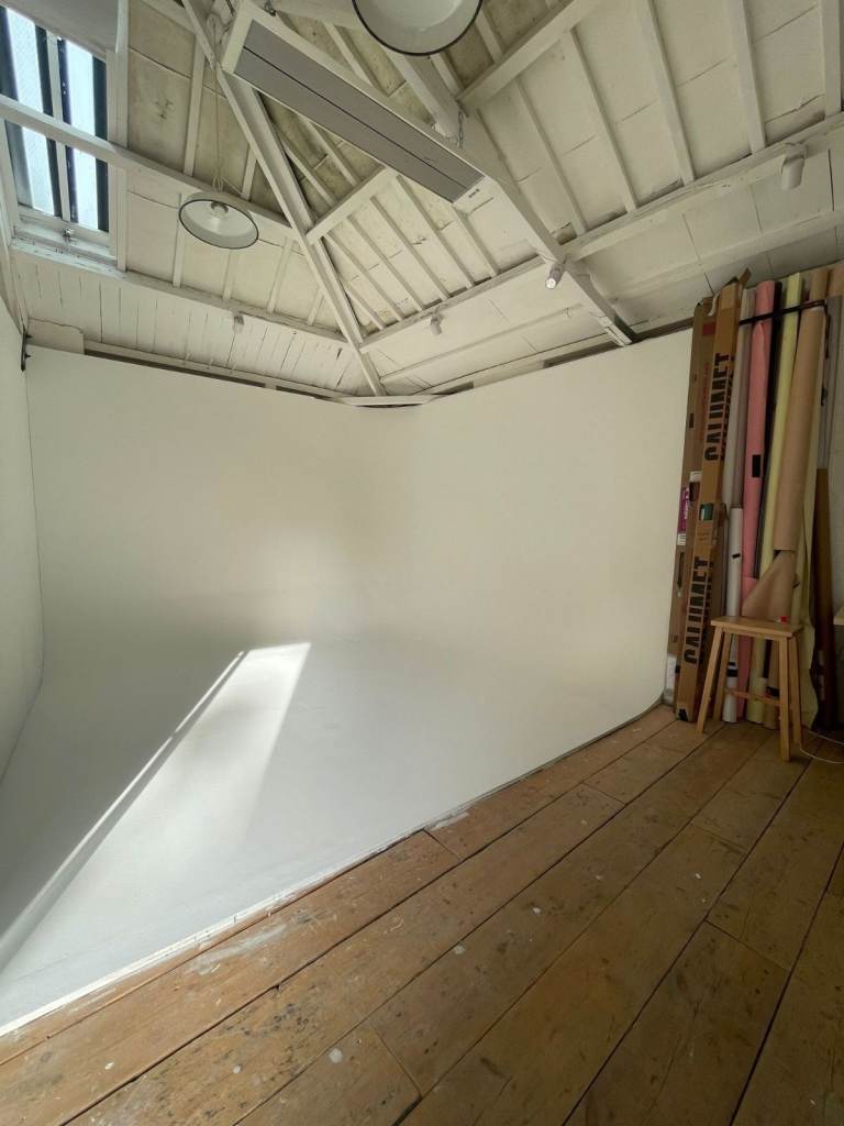 LIGHT INDUSTRIAL SPACE WITH COVE - NOT RESIDENTIAL! 