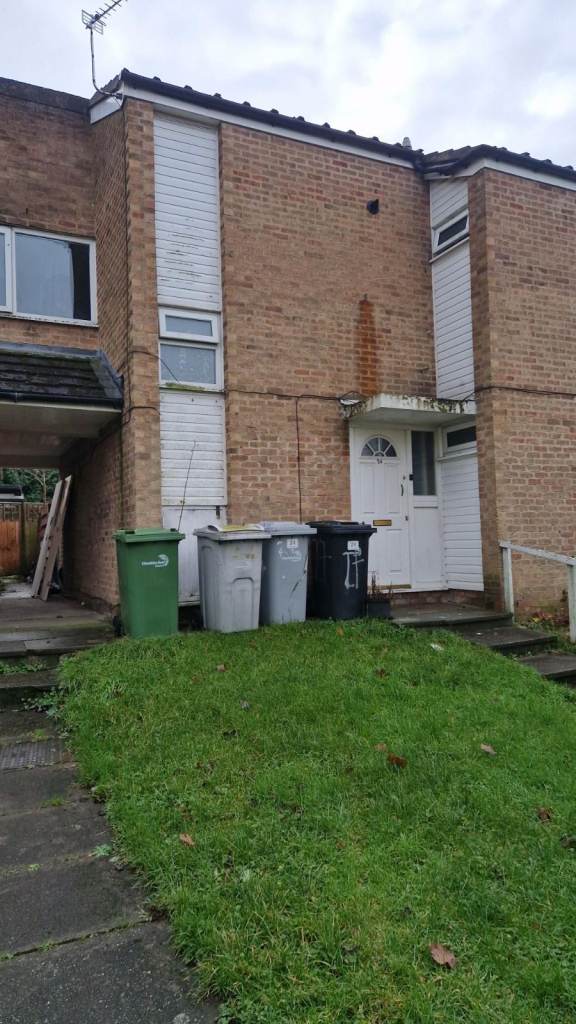 🏡3 Bedroom End-Terraced Home for Rent on Tilston Walk, Wilmslow SK9