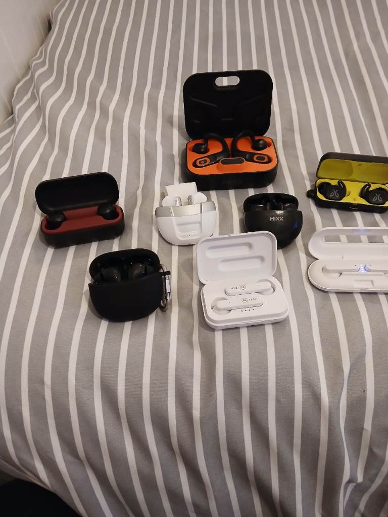 Job Lot of Wireless Earbuds and Headphones – Various Brands
