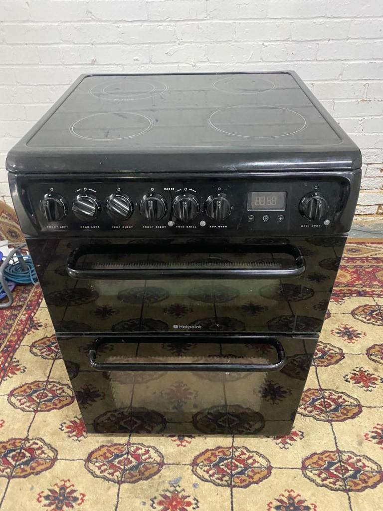 Hotpoint Freestanding Electric Cooker with Ceramic Hob