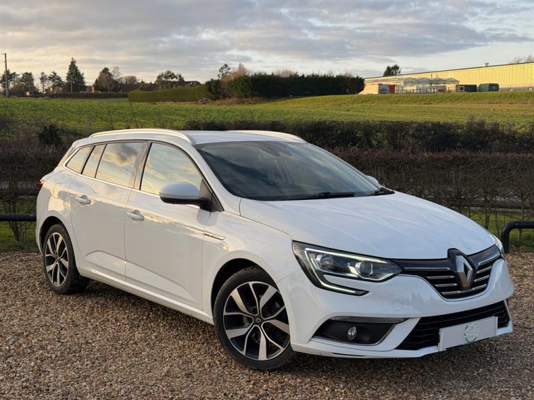 2019 Renault Megane 1.5 Blue dCi Iconic Sport Tourer 5dr Diesel Manual Euro 6 (s/s) (115 ps) Esta...