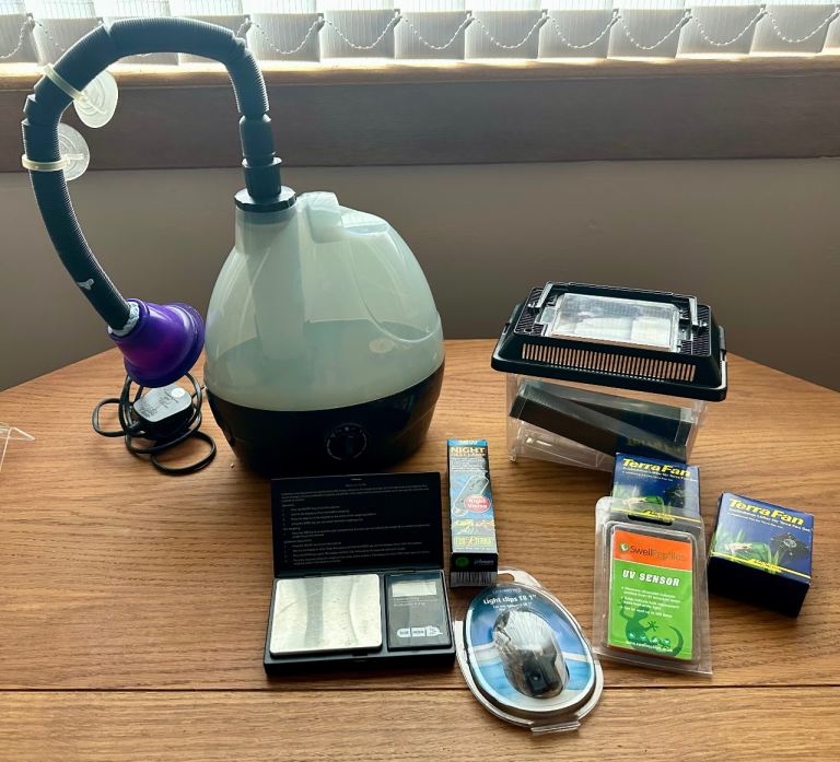 Reptile fogger & accessories 