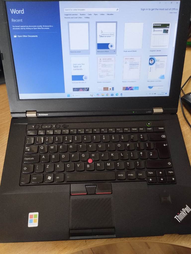 Lenovo. Windows 11, 16GB RAM, i5, 150GB SSD, FULL MICROSOFT OFFICE, Webcam, DVD Multi.