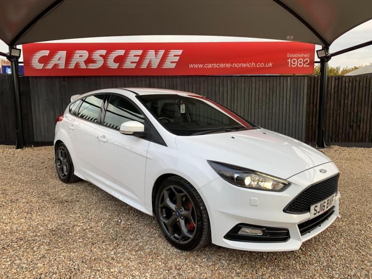 2016 Ford Focus 2.0 TDCi ST-3 Euro 6 (s/s) 5dr HATCHBACK Diesel Manual