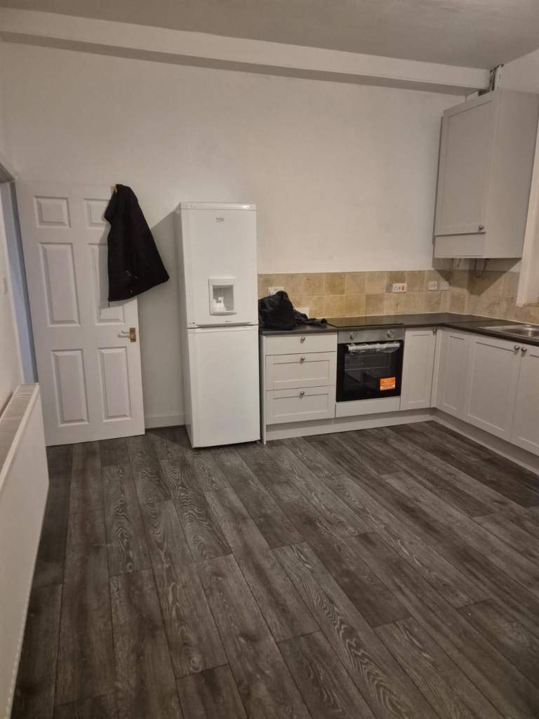 Barnes Street, Clayton Le Moors- newly refurbished!