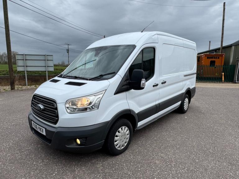 2016 Ford Transit 2.2 TDCi 125 L2 H2 MWB Trend Van AIR CON PARKING SENSORS LOW MILES  Medium Roof...
