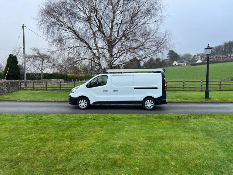 RENAULT TRAFIC LL29 1.6 dCi 120PS BUSINESS L2H1 LWB VAN 19 REG 65,900 MILES