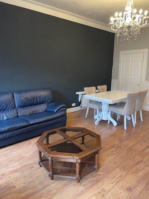 2 BEDROOM FULLY FURNISHED - CITY LOCATION 