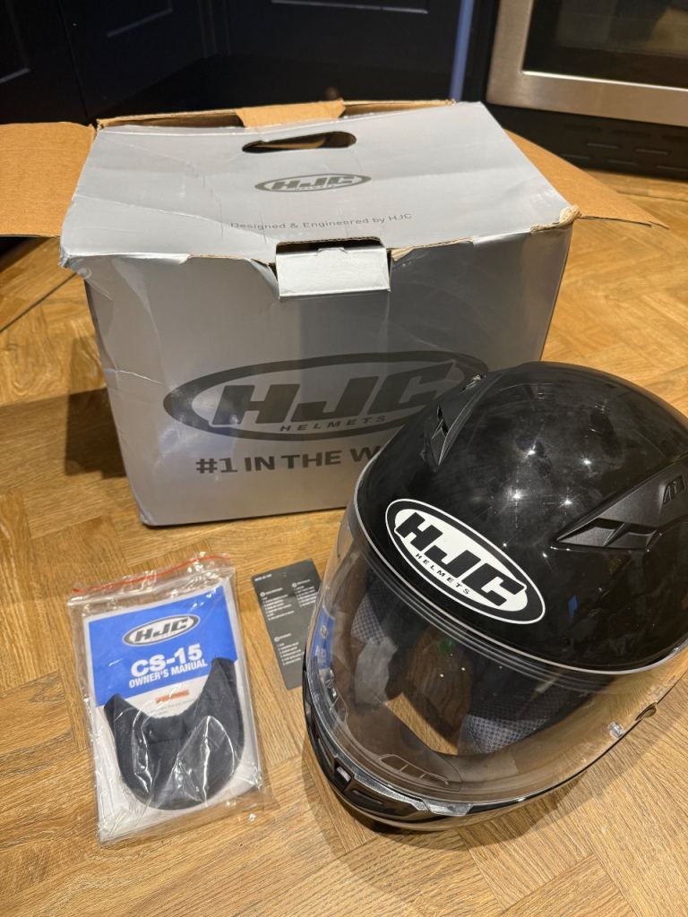HJC CS-15 Black Full Face Motorcycle Motorbike Helmet Size M Semi Flat Back