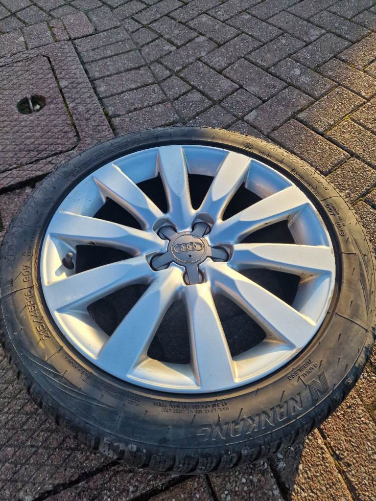 Audi A1 16 inch alloy wheel 