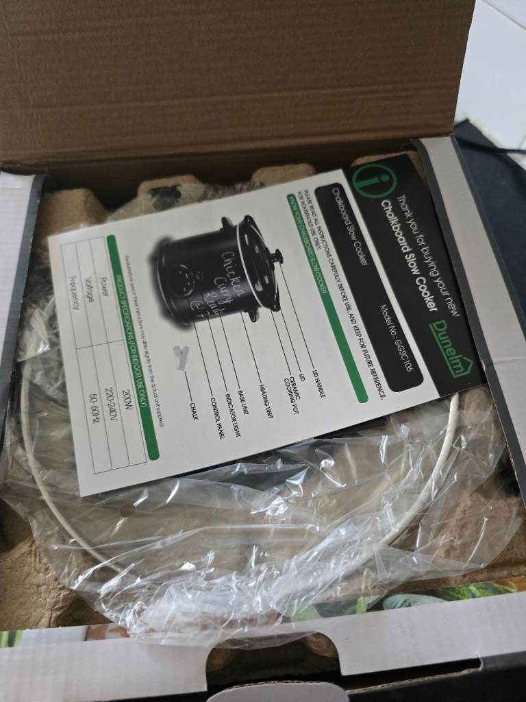 BRAND NEW Dunelm Black Slow Cooker – Still Boxed