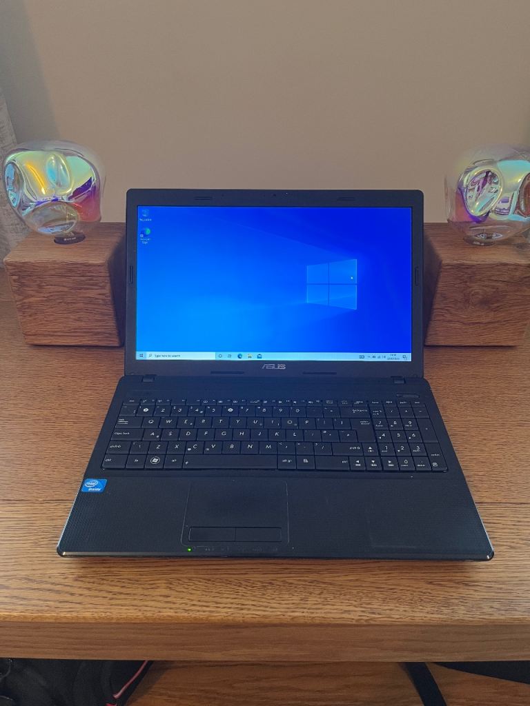 ASUS K54C 15.6" Laptop - Windows 10 - 250GB SSD