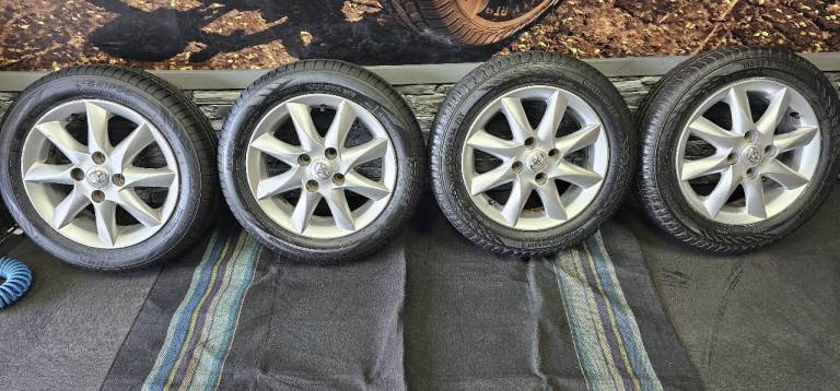 Toyota Genuine 14 alloy wheels + 4 x tyres 155 65 14 Continental