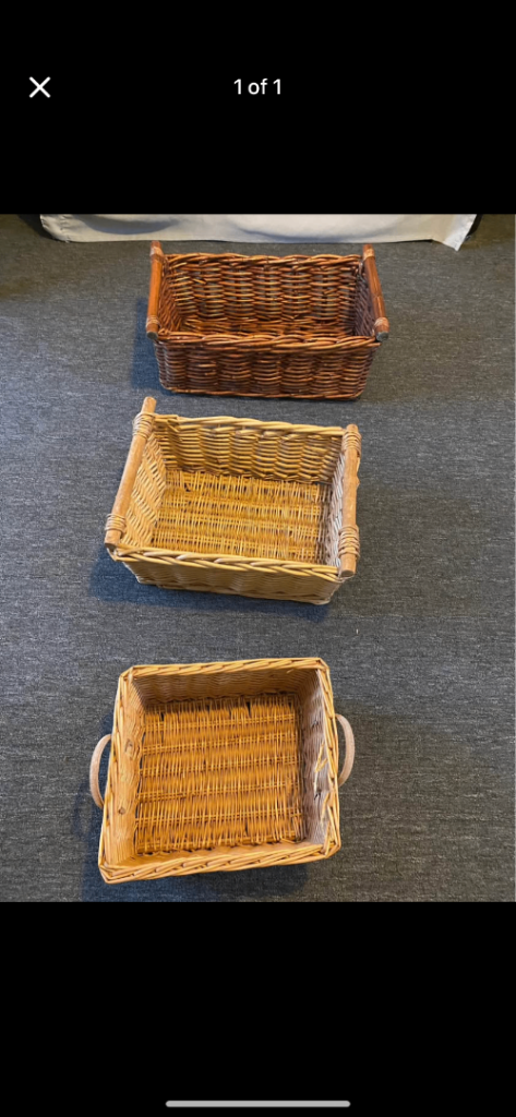 Set 3 wicker baskets, 