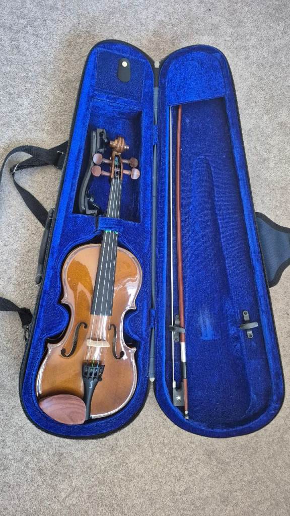 Violin (half size Stentor Student 1)