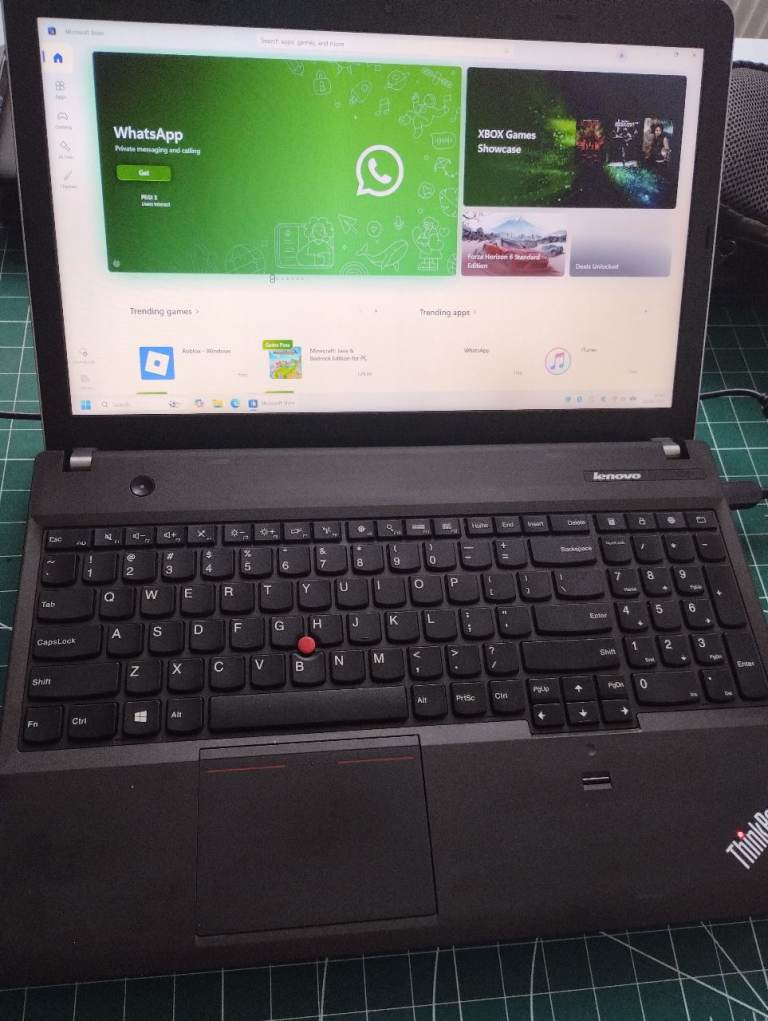  Windows 11, Full MICROSOFT OFFICE Lenovo, i5, 300GB SSD + 750GB HDD, HDMI, DVD, Webcam