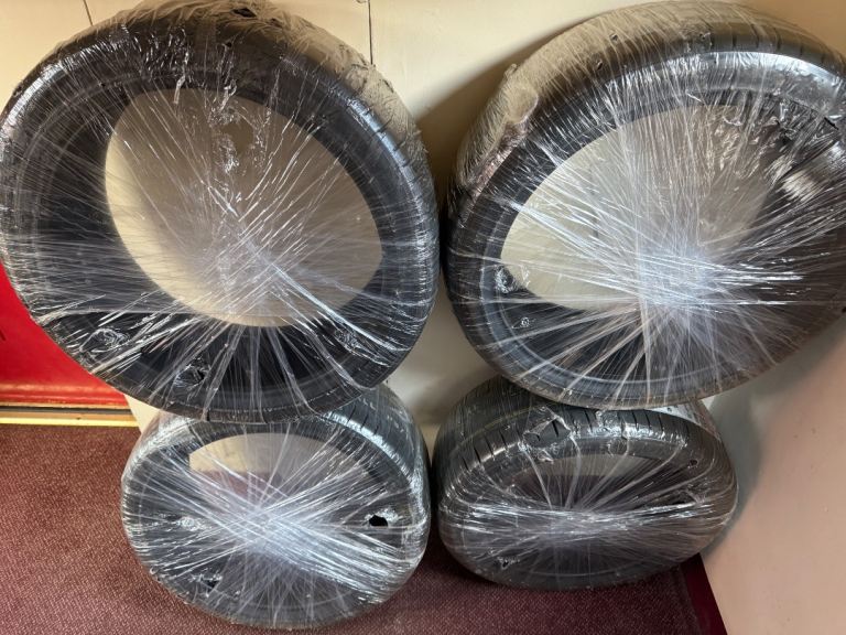 Brand new Kumho Ecsta PS71 215/40/18Y set of 4 Tyres