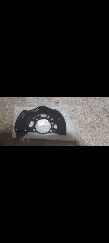Toyota Auris Drive Side DUST Brake Cover Plate 
