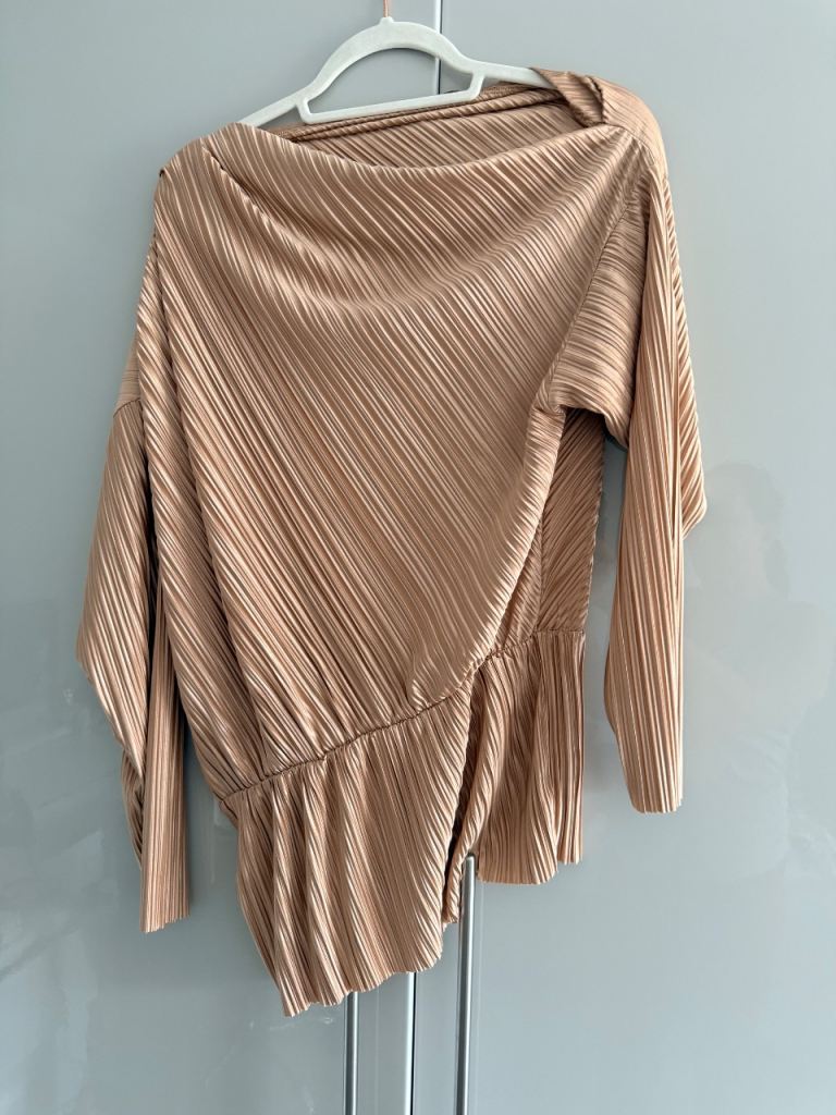 River Island Pleated Asymmetric Top – Beige, UK Size M