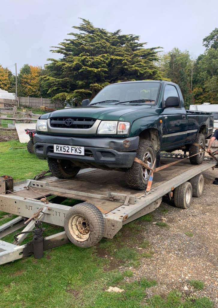 WANTED Toyota Hilux