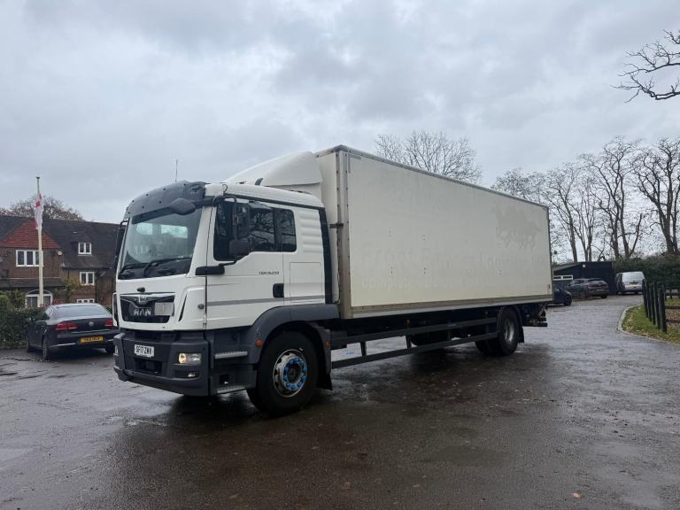 MAN TG-M 18.250, BOX WITH UNDERSLUNG TAILLIFT 