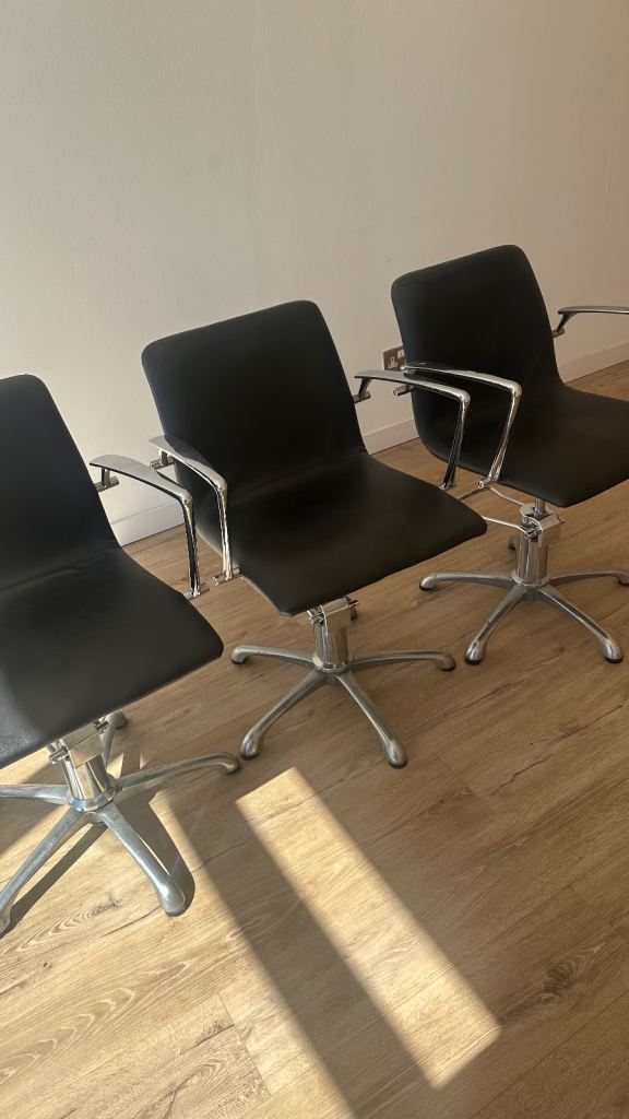 Salon Styling Chairs