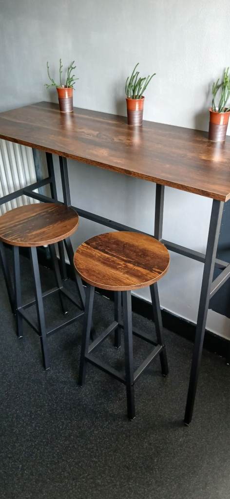 Bar table and stools 
