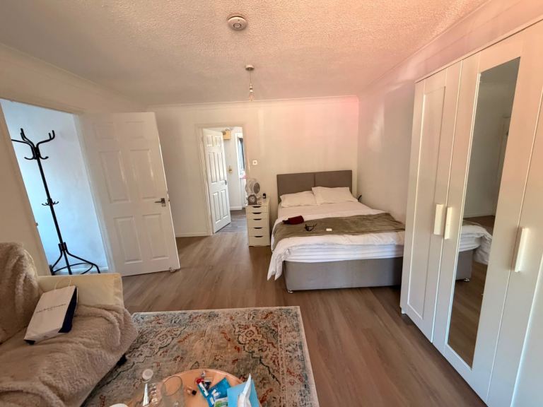 1 Bedroom Spacious Refurbished Studio and Furnished is available to rent in West Wycombe HP11
