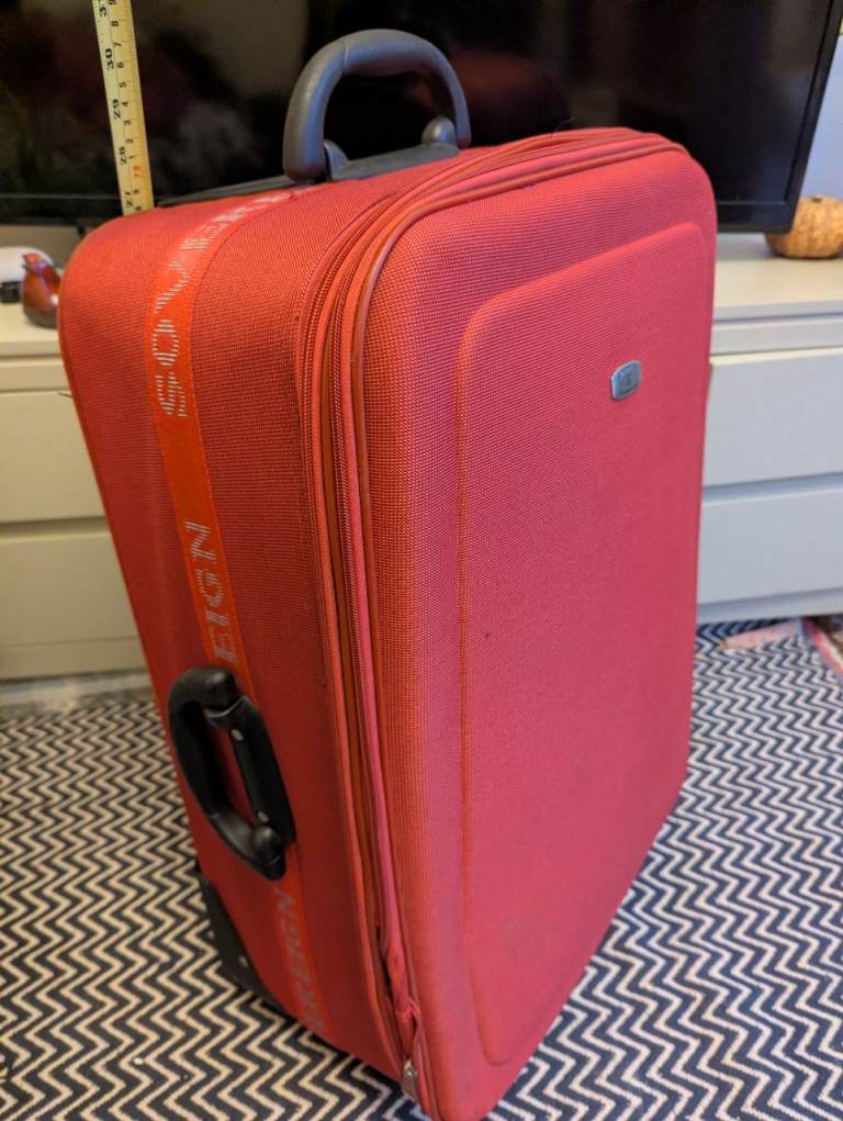 Sovereign International suitcase - read description 
