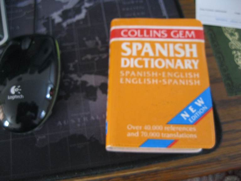 Collins Gem Spanish Dictionary - Spanish-English / English-Spanish