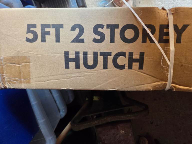 5ft 2 storey rabbit hutch brand new