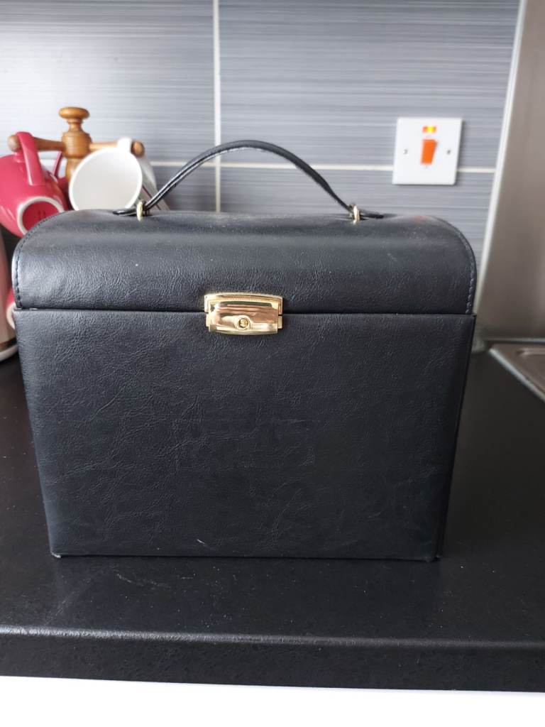 Jewellery box with lots of drawers 