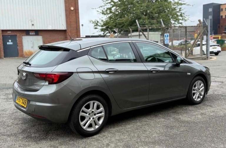 2017 Vauxhall Astra 1.4T 16V 125 Design 5dr HATCHBACK PETROL Manual