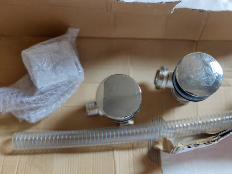 image for Bath Filler Hudson Reed Freeflow Waste & Overflow Round Chrome New in Box Can post