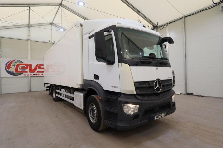2019 (19 PLATE) Mercedes Benz Antos 2530 6x2 Euro 6 Refrigerated