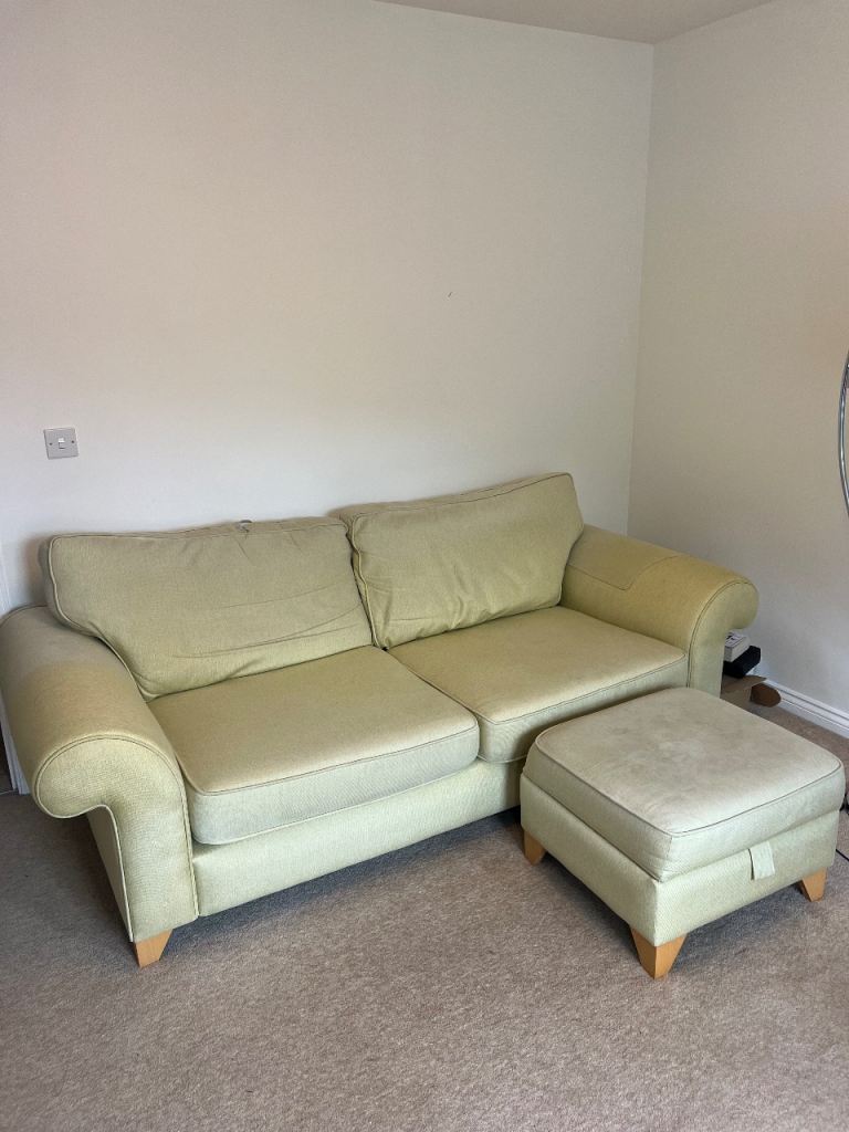 Sofa and storage footrest 