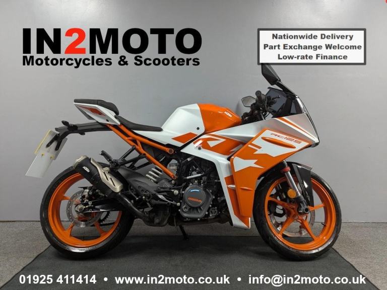 2024 (24) KTM RC 125 in White