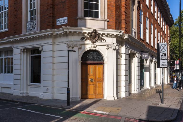 London - WC1H 0AF \ Private Office with 2 Desks