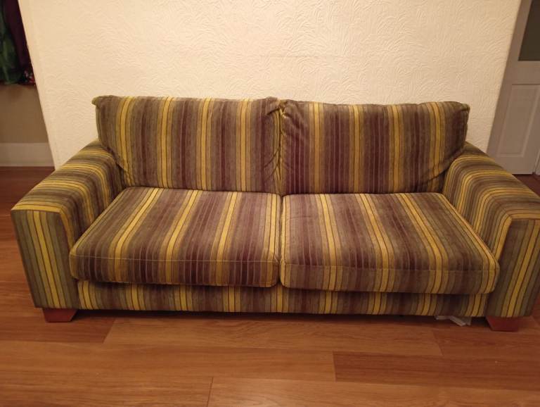 **NEXT** GREEN SOFA