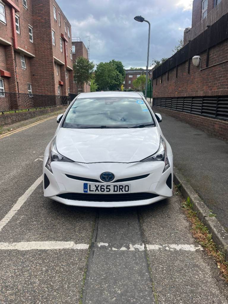 Toyota Prius 2016 Hybrid – PCO / Uber / Bolt Ready – £7,600 – Islington, London