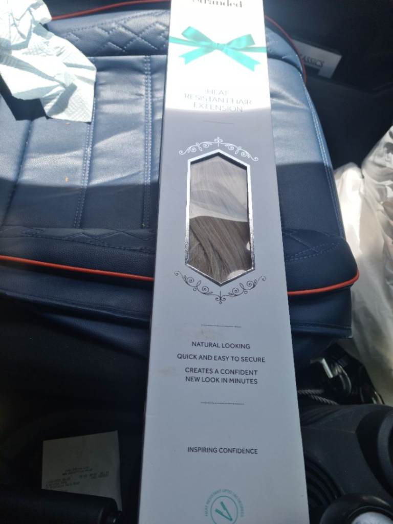 Stranded one piece inch straight hair clip in pearl moon brand new