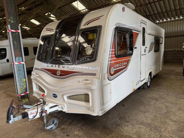 Bailey Unicorn II Cadiz 4 berth family caravan