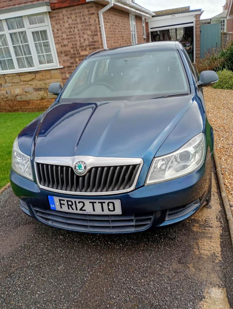 Skoda, OCTAVIA, Hatchback, 2012, Semi-Auto, 1598 (cc), 4 Doors and Large Boot.