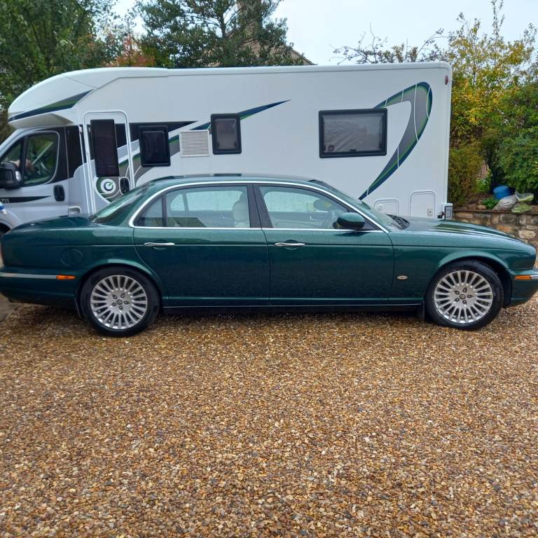 Superbly maintained XJ350 4.2 litre Sovereign LWB model XJ350