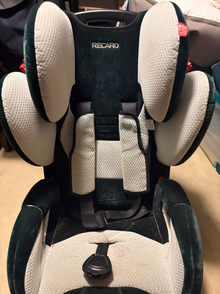 RECARO Child Car Seat – Green, Good Condition