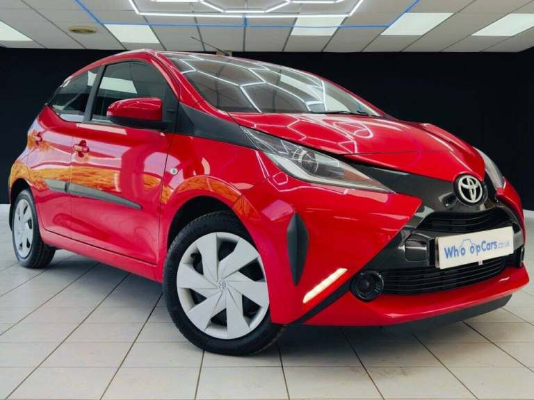 2016 Toyota AYGO 1.0 VVT-i X-Play 5dr HATCHBACK PETROL Manual
