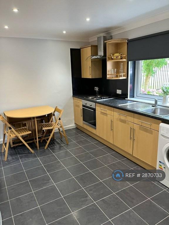 3 bedroom house in Abbeyhill Crescent, Edinburgh, EH8 (3 bed) (#2870733)