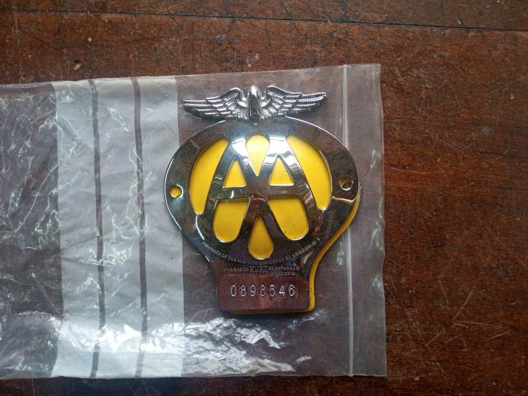 AA car badge