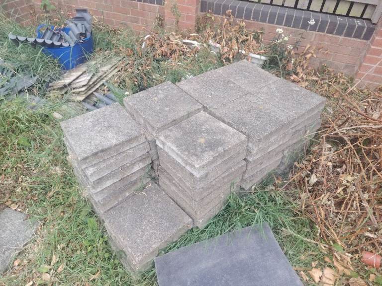 FREE TO COLLECT!!! Garden Paving Slabs / Patio Slabs - Grey