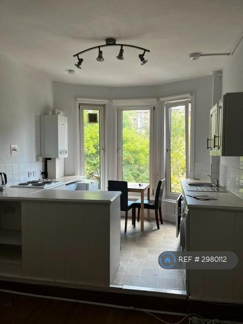 1 bedroom flat in Ettrick Place, Glasgow, G43 (1 bed) (#2980112)